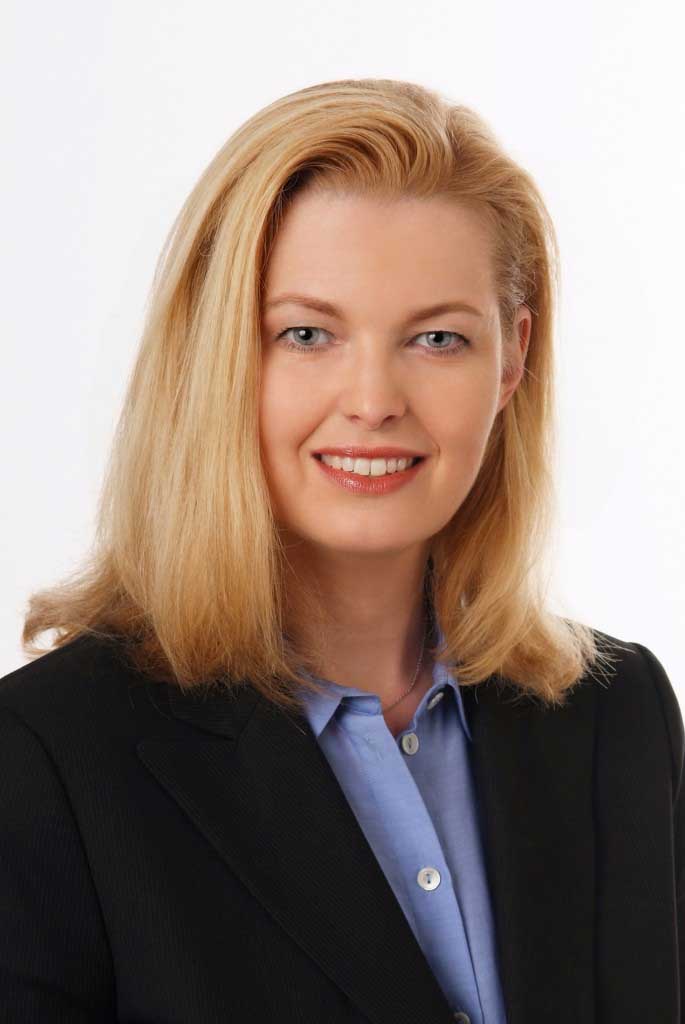 Kerstin Becker, Directrice générale